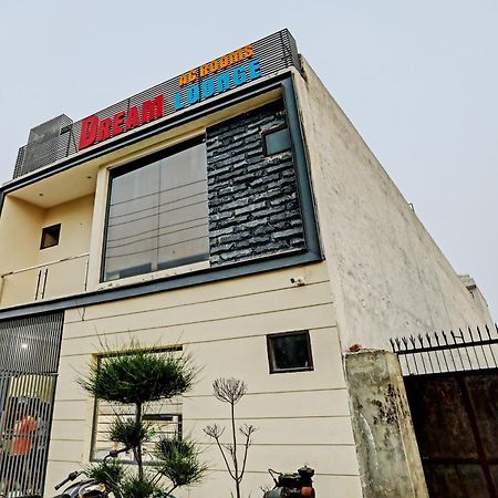 Dream Lounge Hotel Jalandhar Buitenkant foto