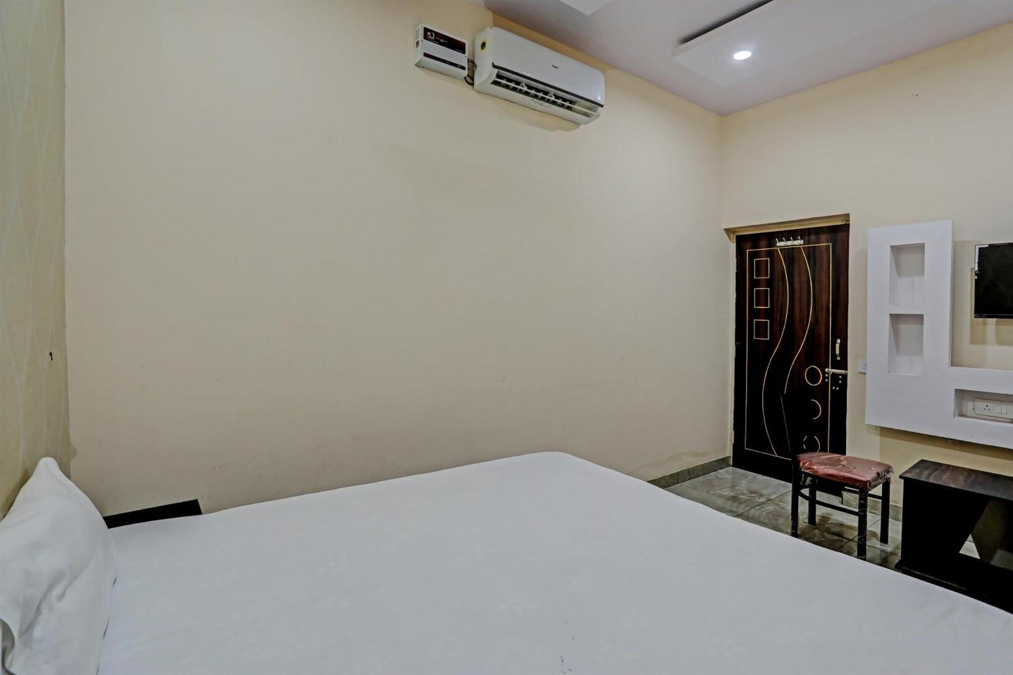 Dream Lounge Hotel Jalandhar Buitenkant foto