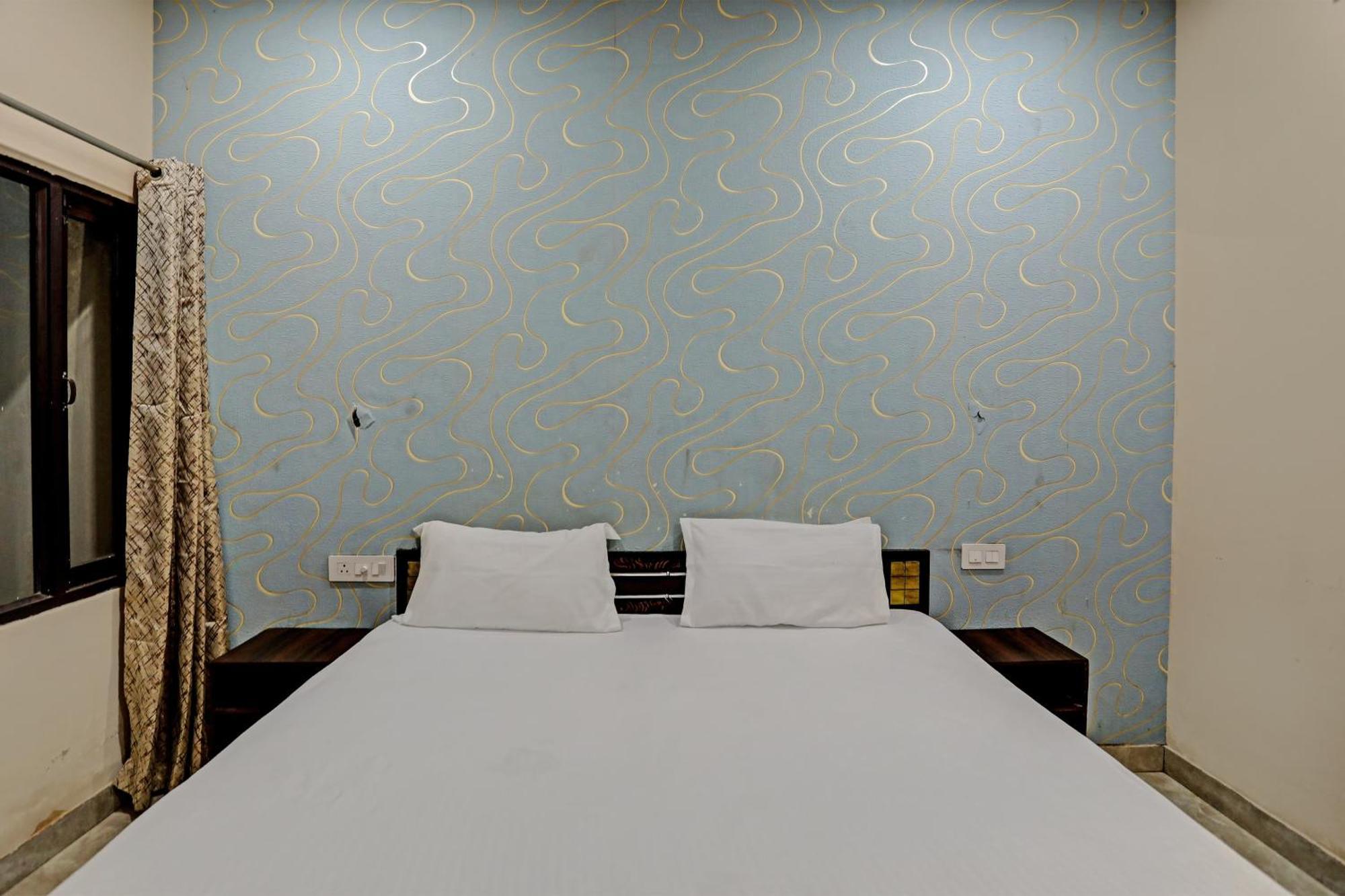 Dream Lounge Hotel Jalandhar Buitenkant foto