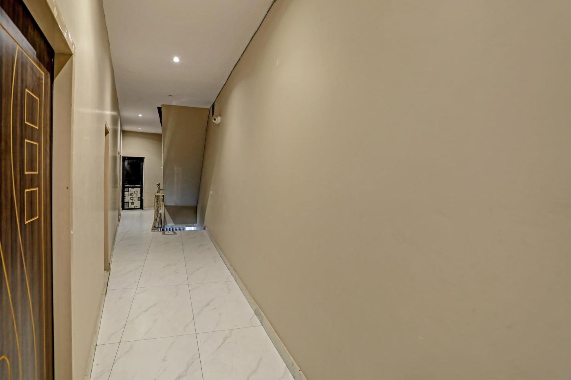 Dream Lounge Hotel Jalandhar Buitenkant foto